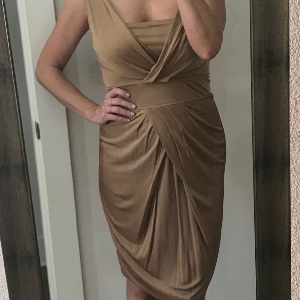 Beautiful cocktail dress!!